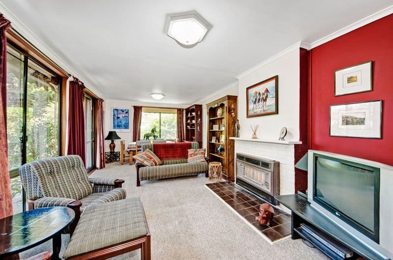 9 Warramoo Crescent, NARRABUNDAH ACT 2604, Narrabundah - Thumbnail 5