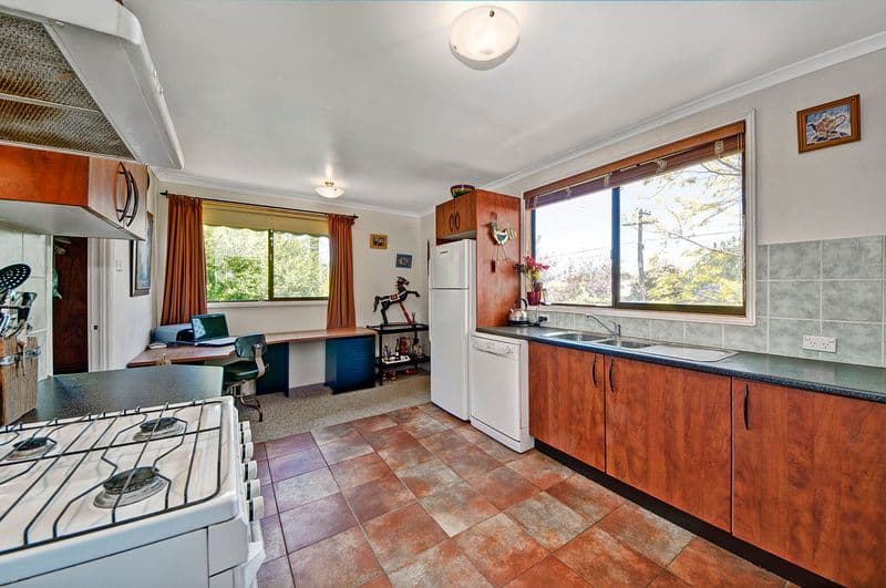 9 Warramoo Crescent, NARRABUNDAH ACT 2604, Narrabundah - Thumbnail 8
