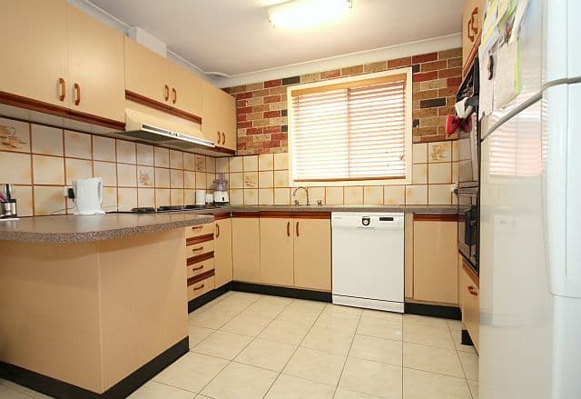 7 Amaroo Avenue, GEORGES HALL NSW 2198, Georges Hall - Thumbnail 4