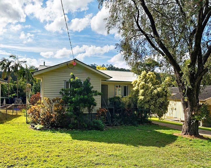 991 Waterworks Road, The Gap QLD 4061, The Gap - Thumbnail 2