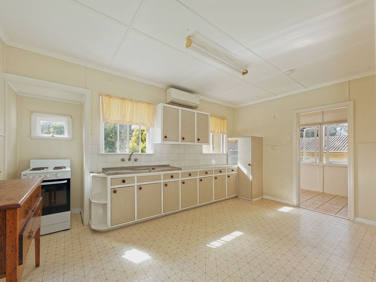 991 Waterworks Road, The Gap QLD 4061, The Gap - Thumbnail 4
