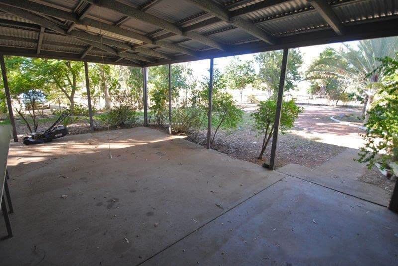 1 Yew Street, Barcaldine QLD 4725, Barcaldine - Thumbnail 6