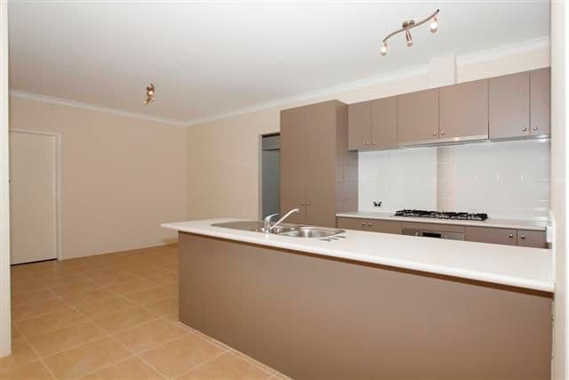 Unit 2 - 71 Yellowwood Avenue, PIARA WATERS WA 6112, Piara Waters - Thumbnail 3