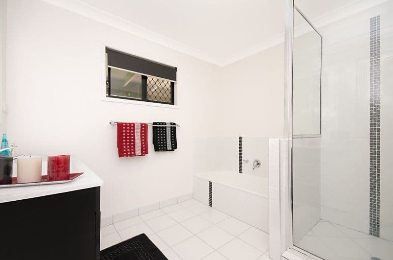 11 Duggan Drive, ALLIGATOR CREEK QLD 4816, Alligator Creek - Thumbnail 5