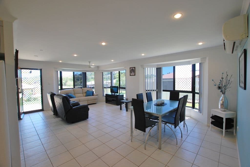 12 Collins Court, BLACKS BEACH QLD 4740, Blacks Beach - Thumbnail 2
