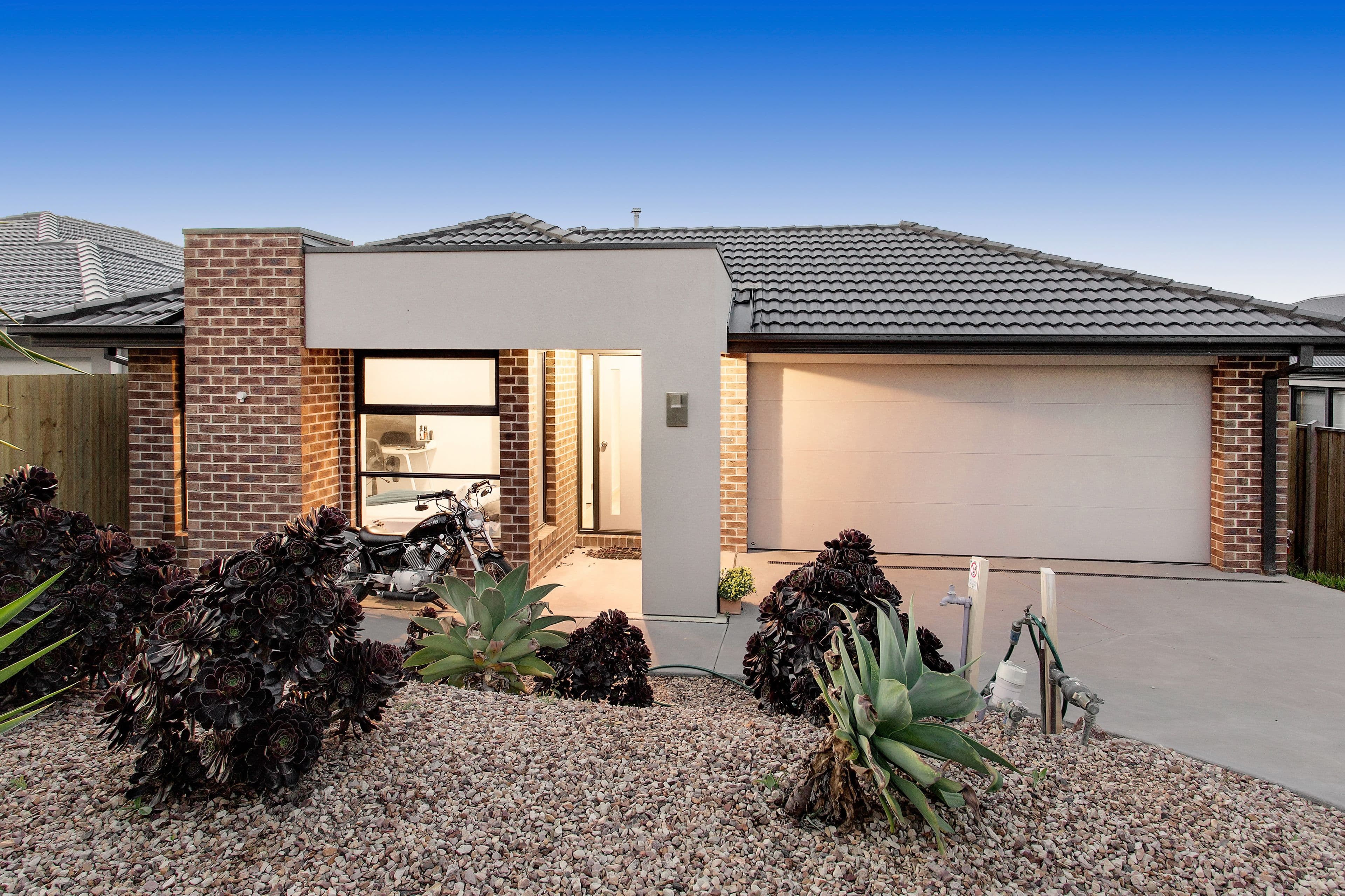8 Avondale Street, Officer VIC 3809, Officer - Image 1