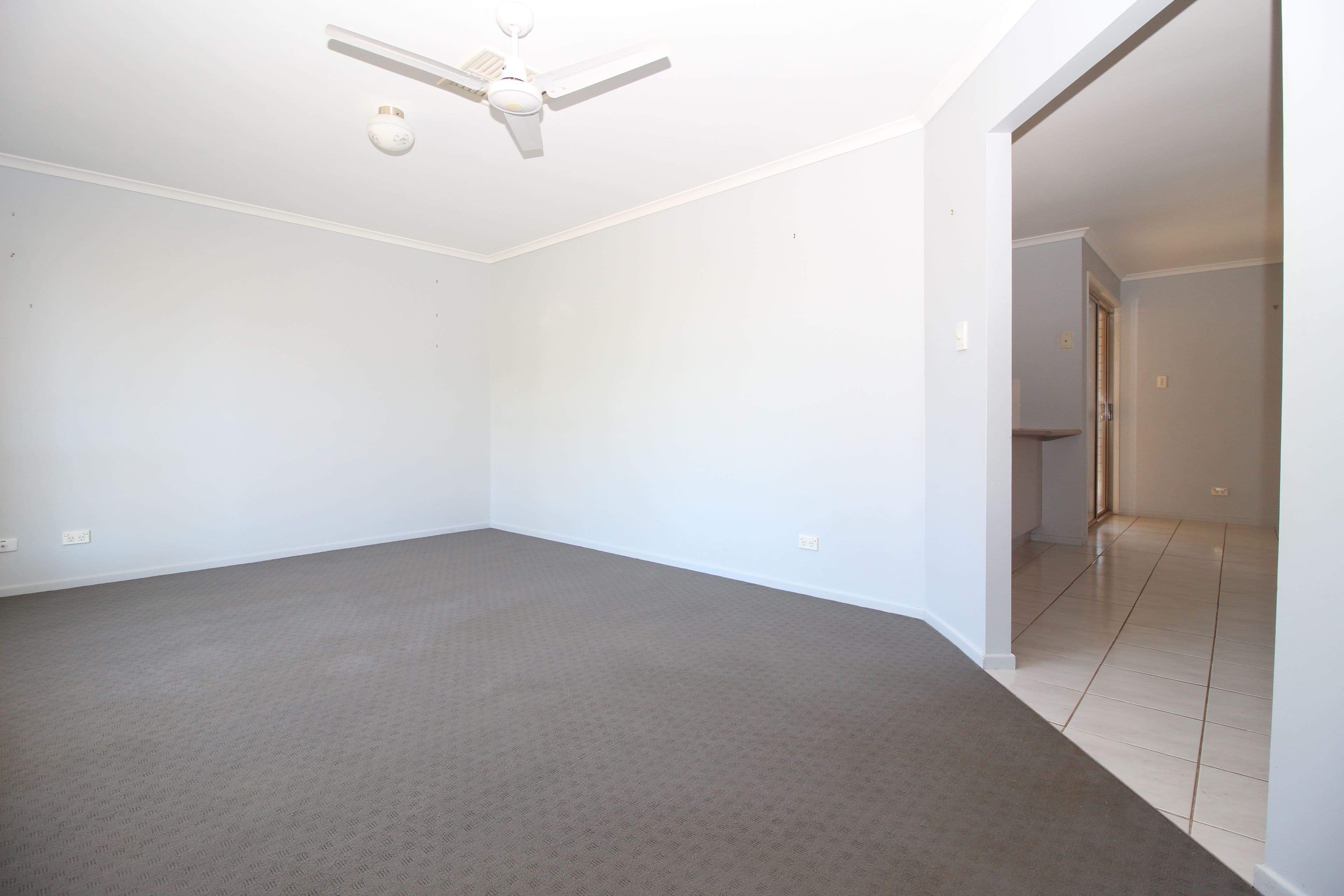 12 Rivoli Place, Emerald QLD 4720, Emerald - Thumbnail 5