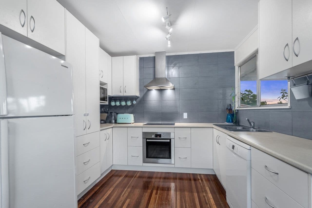 70 Araluen Street, Kedron QLD 4031, Kedron - Thumbnail 4