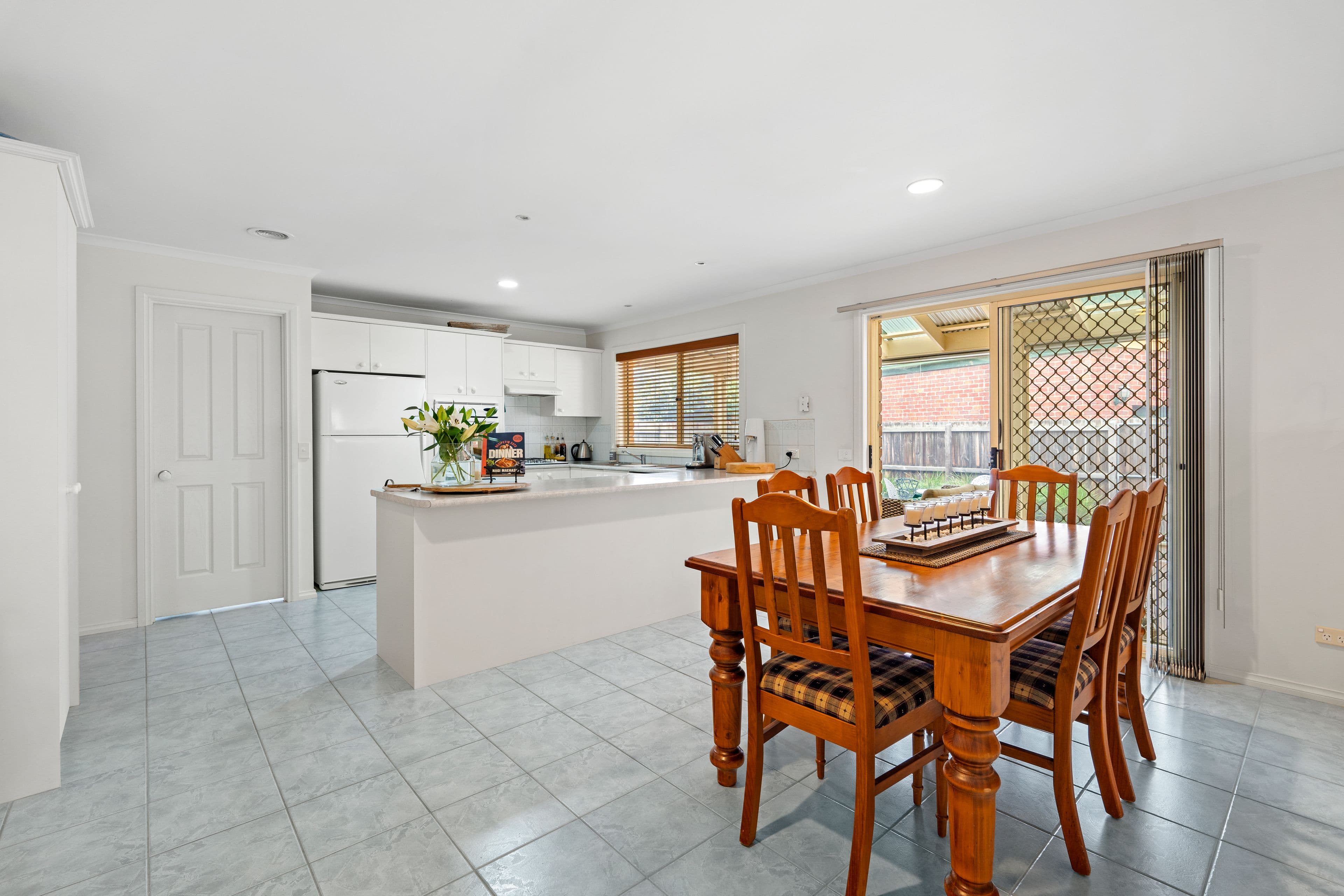1 St Helena Place, Rowville VIC 3178, Rowville - Thumbnail 4