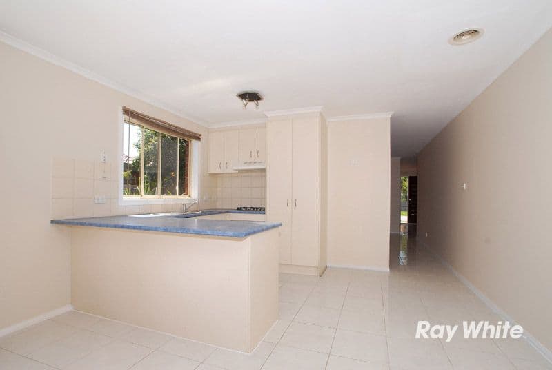 17 Bellbrae Crescent, CRANBOURNE VIC 3977, Cranbourne West - Thumbnail 2