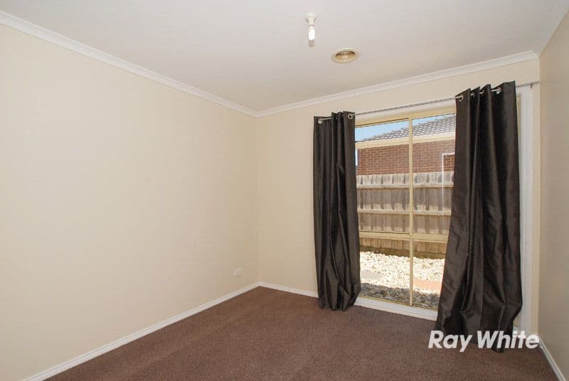 17 Bellbrae Crescent, CRANBOURNE VIC 3977, Cranbourne West - Thumbnail 6