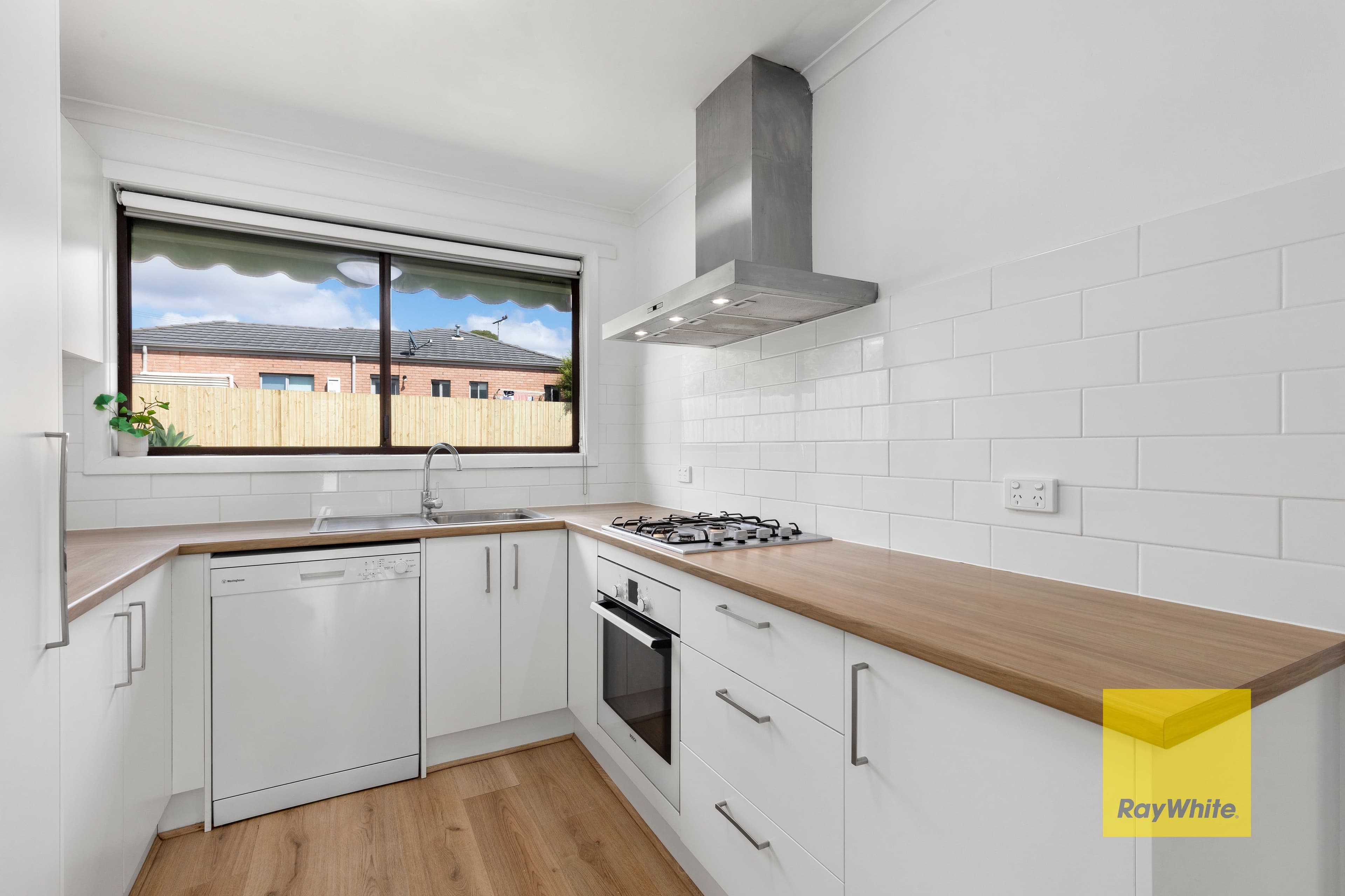 9 Emerald Court, Belmont VIC 3216, Belmont - Thumbnail 2
