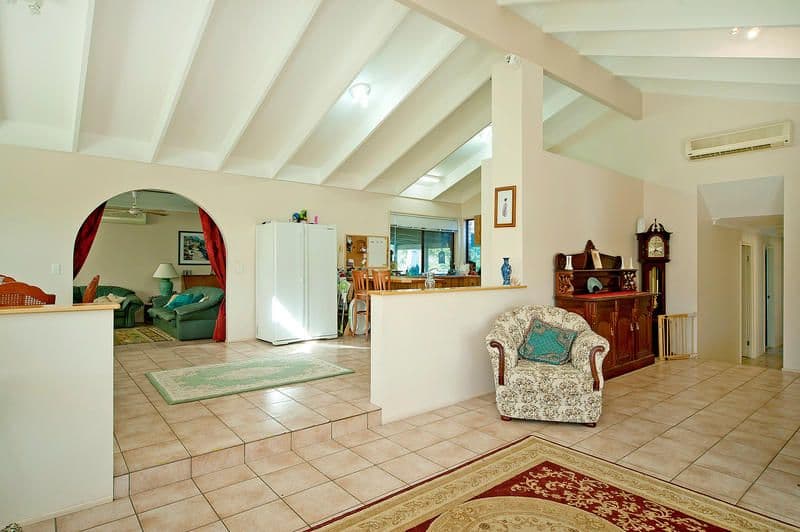 5 Dubbo Court, HELENSVALE QLD 4212, Helensvale - Thumbnail 3
