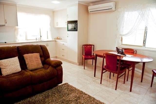 13 Windsor Street, GLENELLA QLD 4740, Glenella - Thumbnail 4