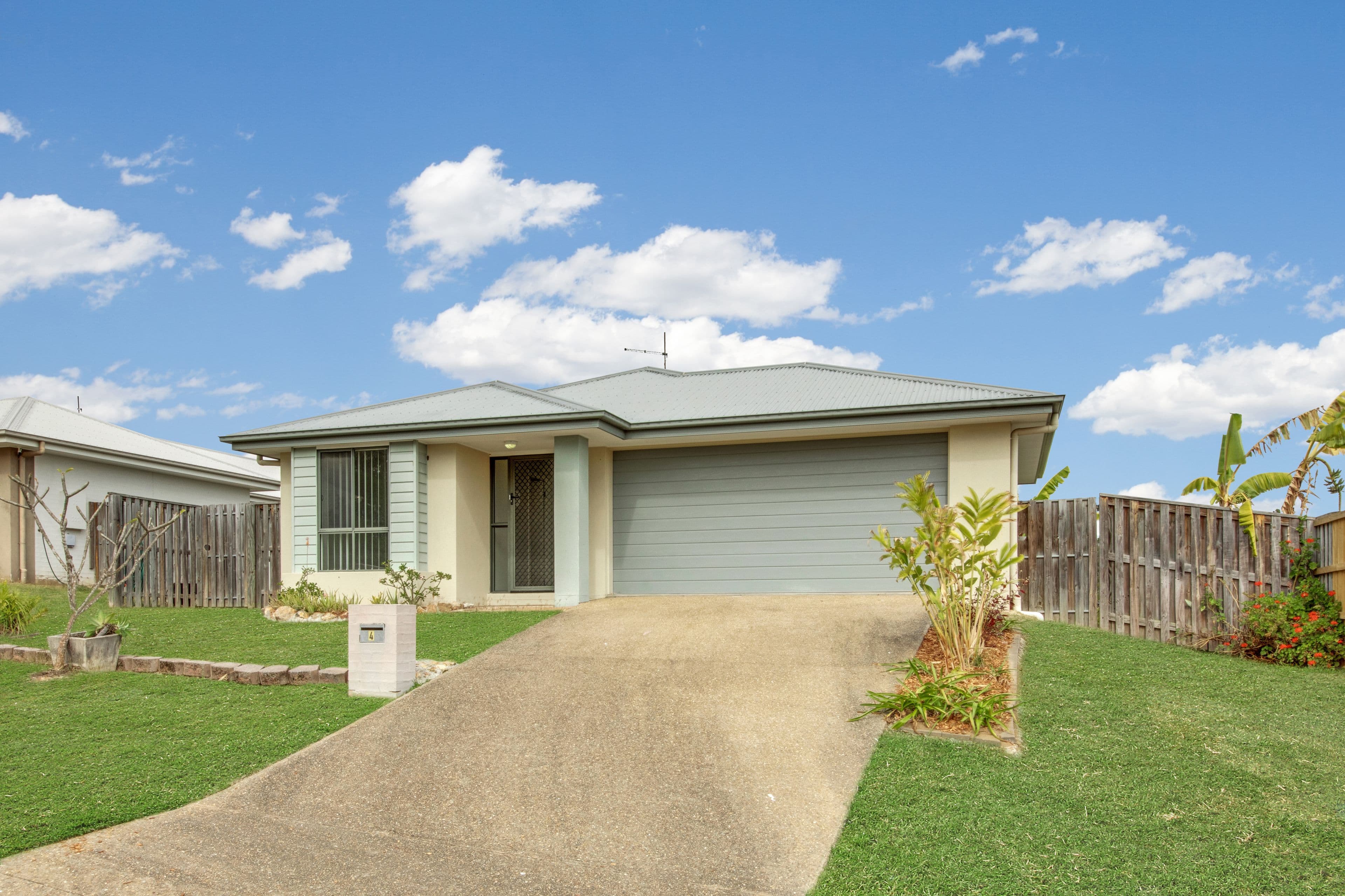 4 Greengard Place, Kirkwood QLD 4680, Kirkwood - Thumbnail 2