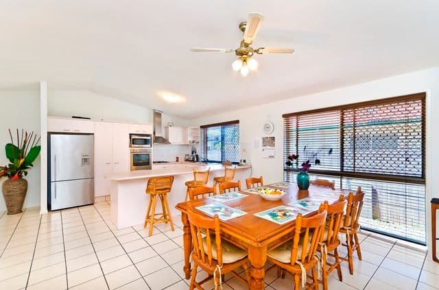 35 Harrier Drive, BURLEIGH WATERS QLD 4220, Burleigh Waters - Thumbnail 4