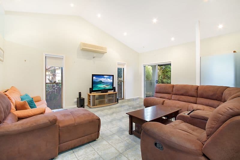 8 Frascati Street, Mermaid Waters QLD 4218, Mermaid Waters - Thumbnail 4