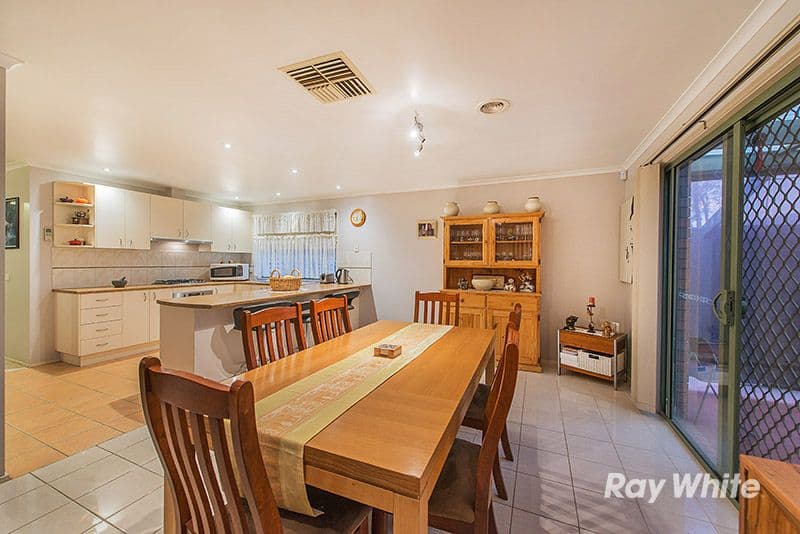 3 Andre Court, Cranbourne West VIC 3977, Cranbourne West - Thumbnail 3