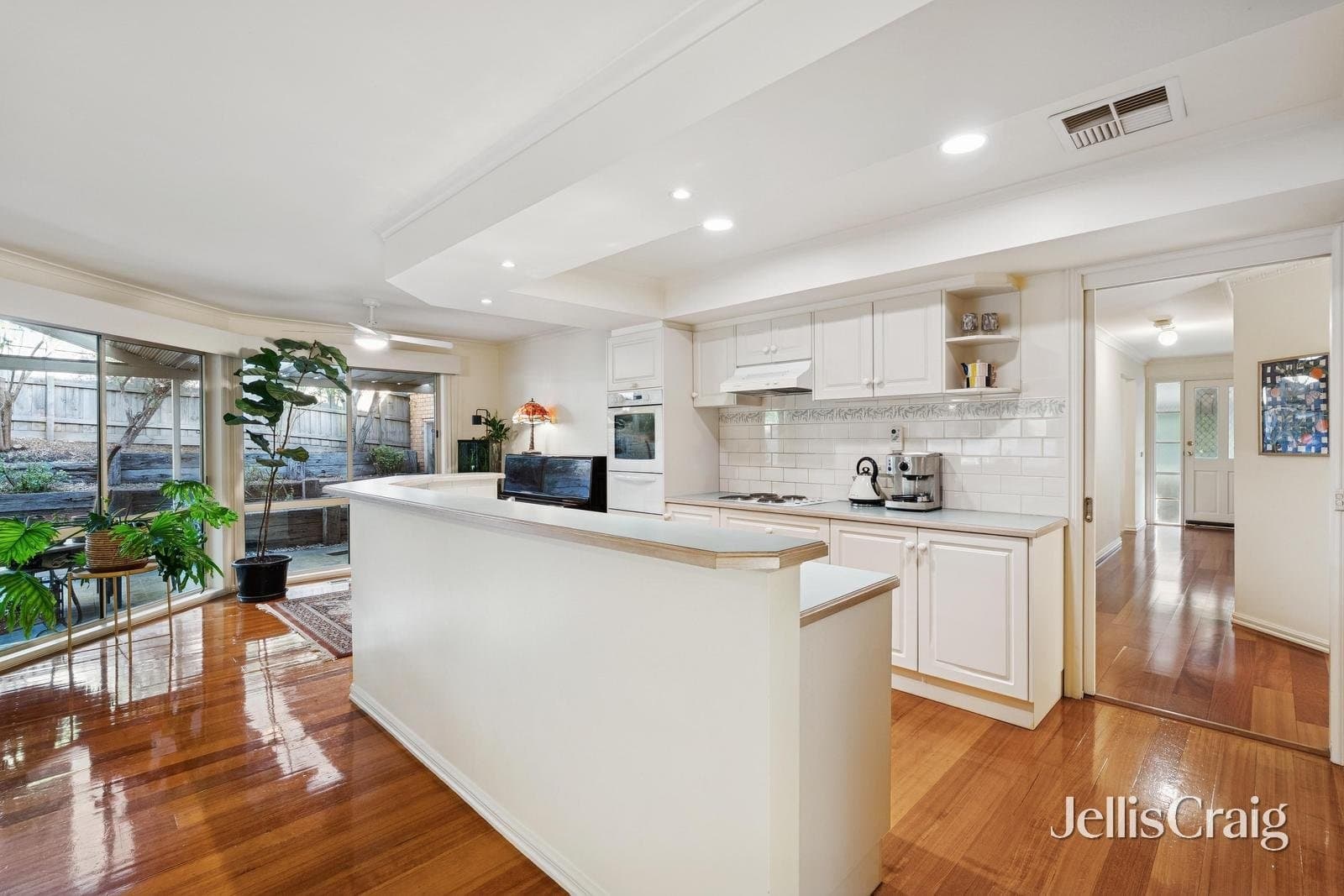 34 Wellington Park Drive, Warranwood, Warranwood - Thumbnail 5