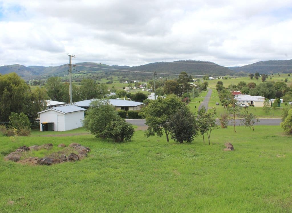 14 Cedar Street, Killarney QLD 4373, Killarney - Thumbnail 3