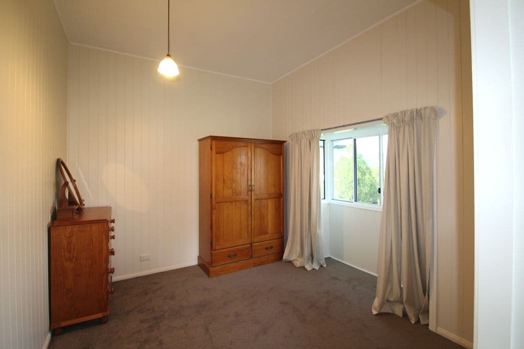 14 Cedar Street, Killarney QLD 4373, Killarney - Thumbnail 6