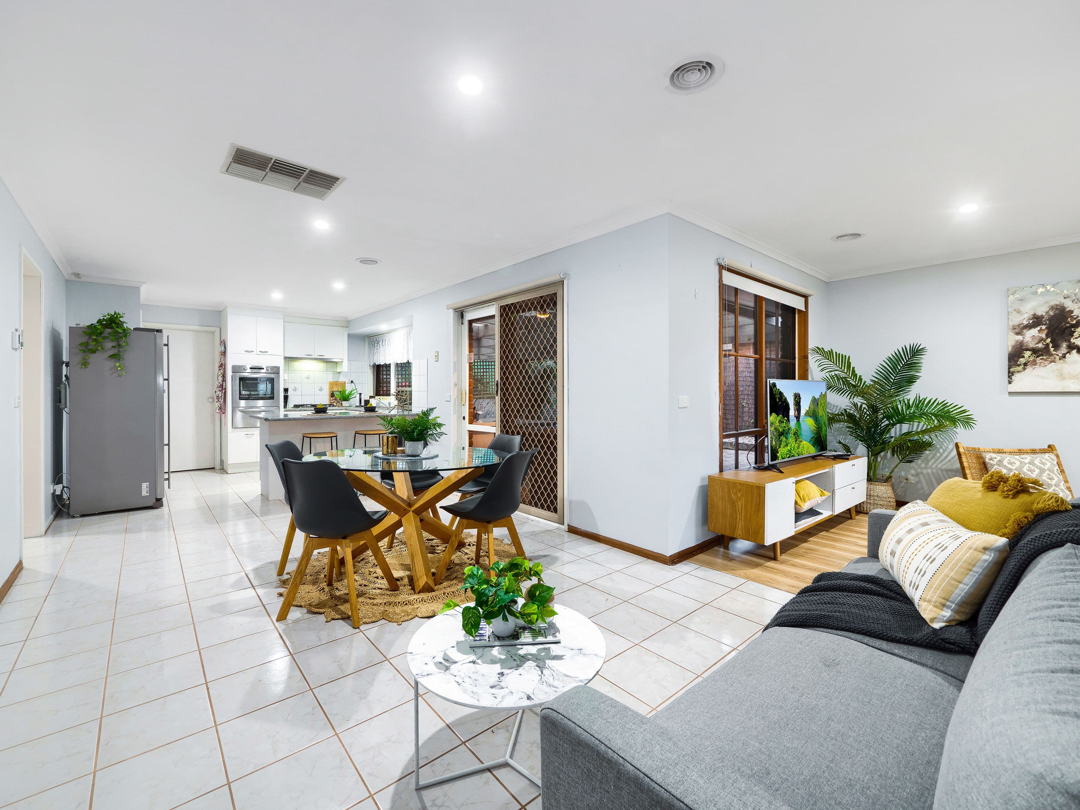 23 Stirling Avenue, Cranbourne North VIC 3977, Cranbourne North - Thumbnail 4