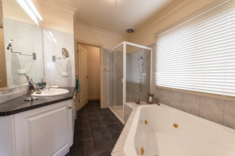 7 Park Hill Way, Doncaster, VIC 3108, Doncaster - Thumbnail 6