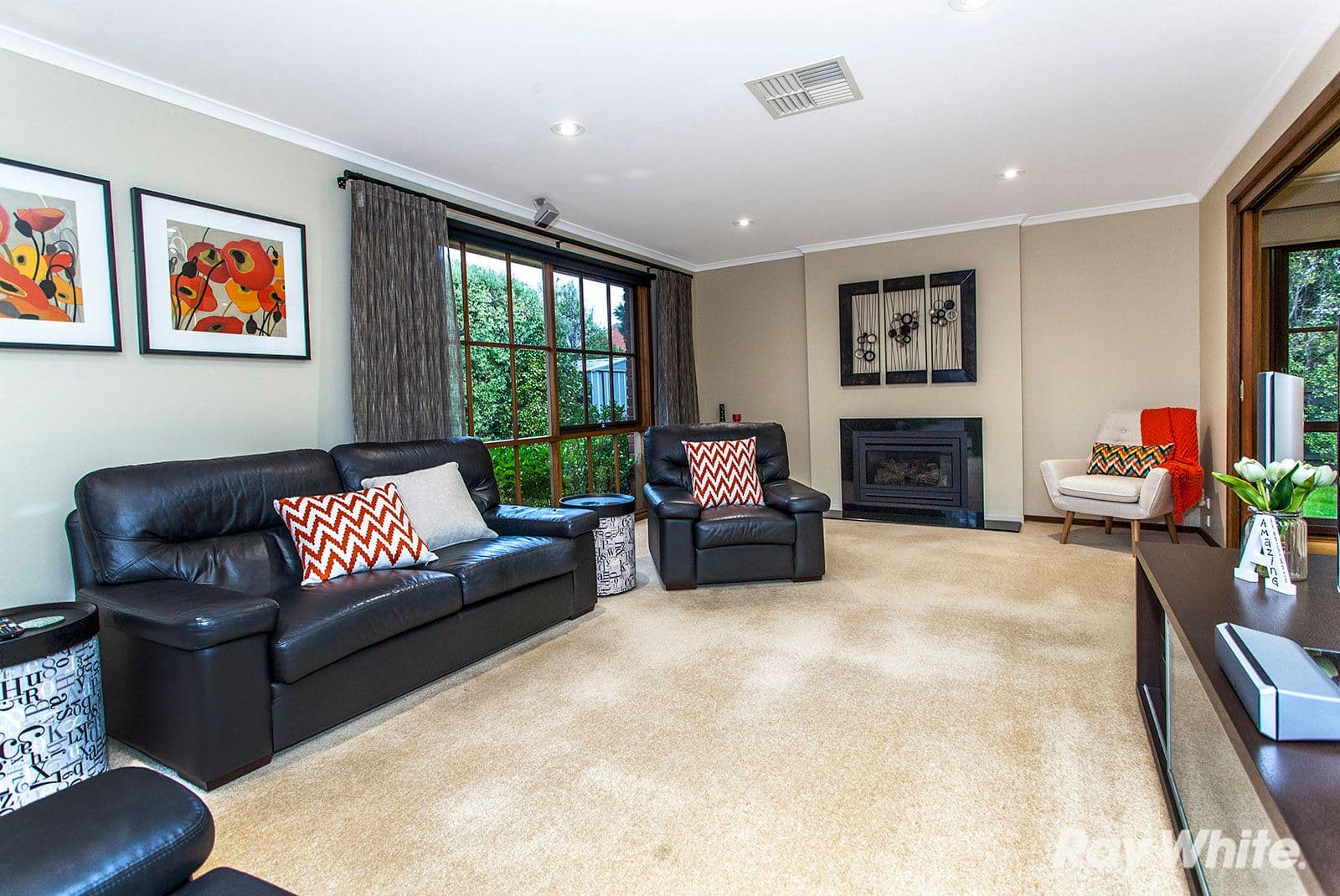 123 Argyle Way, Wantirna South VIC 3152, Wantirna South - Thumbnail 2