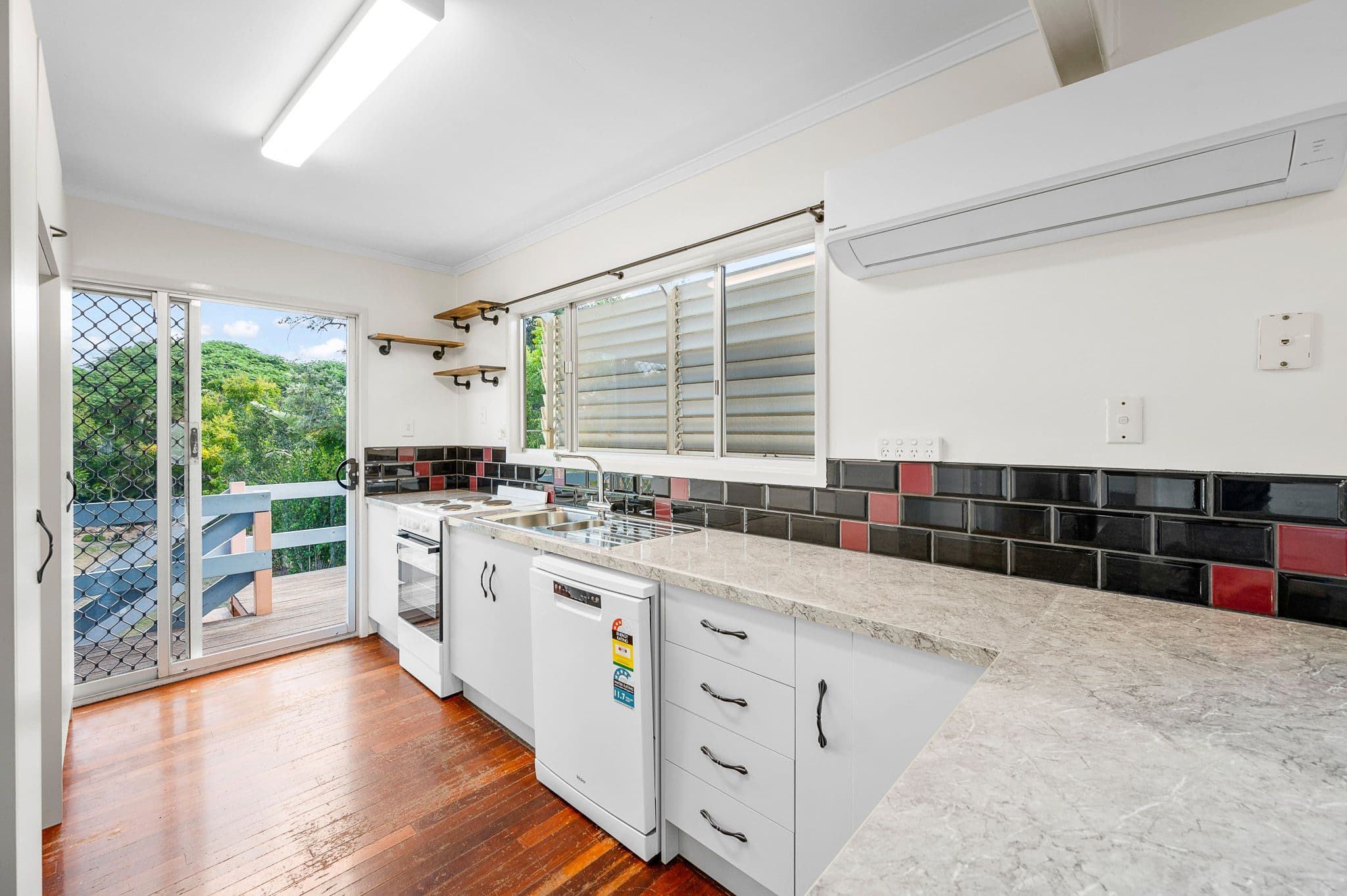 4 Maple Avenue, Sun Valley QLD 4680, Sun Valley - Thumbnail 2