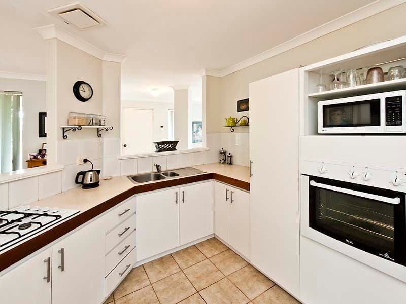 62 The Avenue, WARNBRO WA 6169, Warnbro - Thumbnail 2
