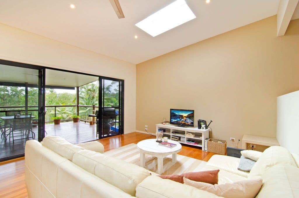 18 Fernleigh Court, CURRUMBIN QLD 4223, Currumbin - Thumbnail 2