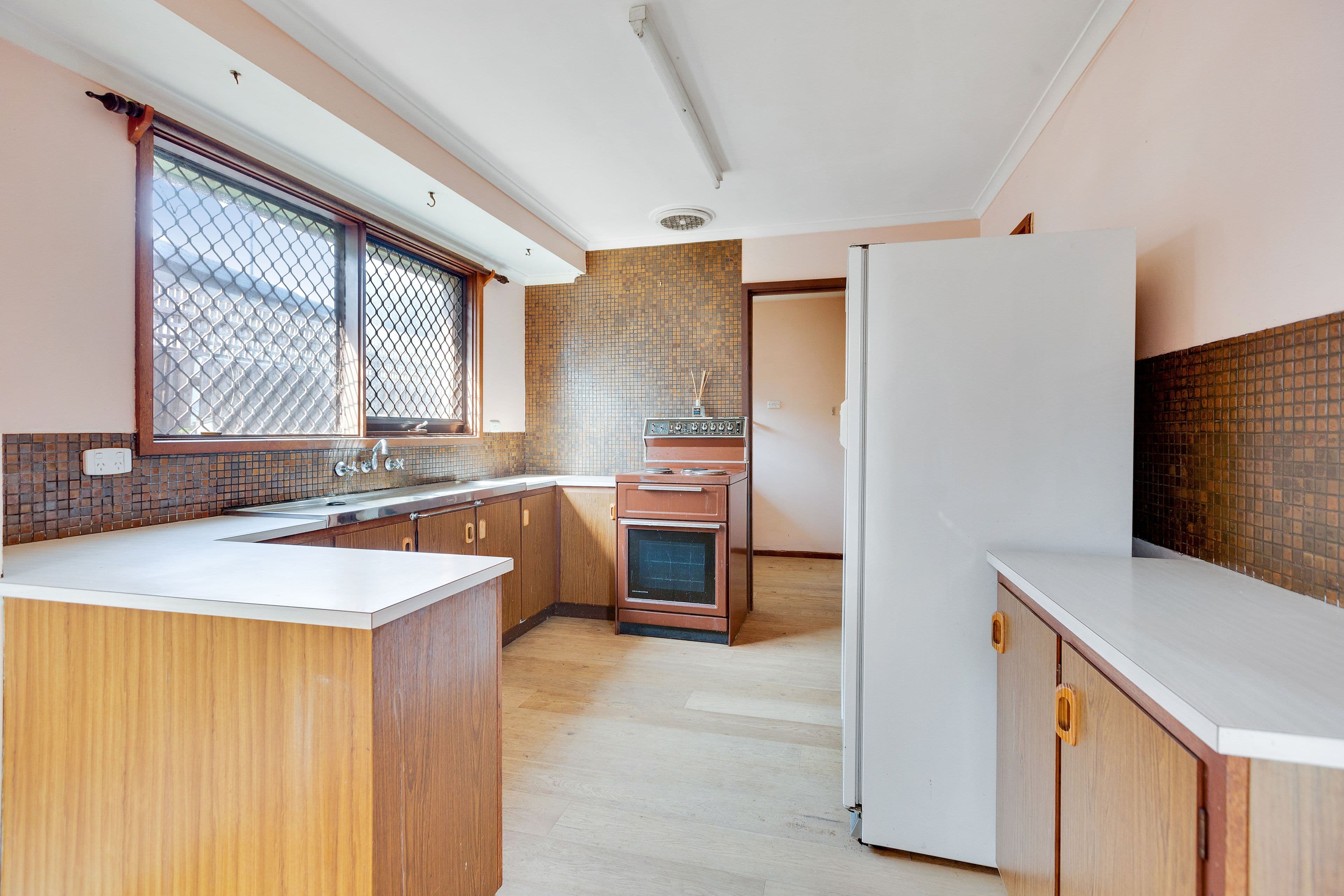 12 Kimba Avenue, Frankston VIC 3199, Frankston - Thumbnail 2