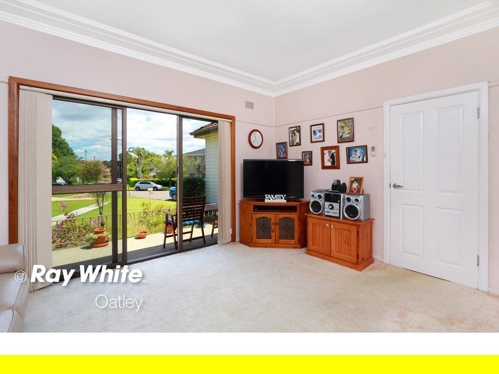 17 Thurbon Avenue, Peakhurst NSW 2210, Peakhurst - Thumbnail 3