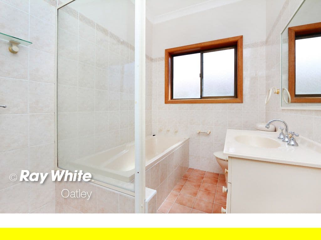 17 Thurbon Avenue, Peakhurst NSW 2210, Peakhurst - Thumbnail 4