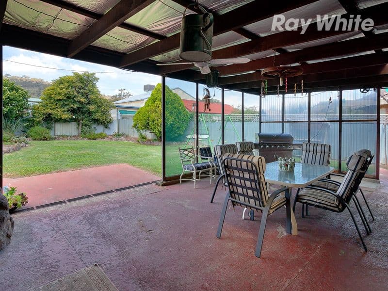 16 Akuna Avenue, TALLANGATTA VIC 3700, Tallangatta - Thumbnail 4