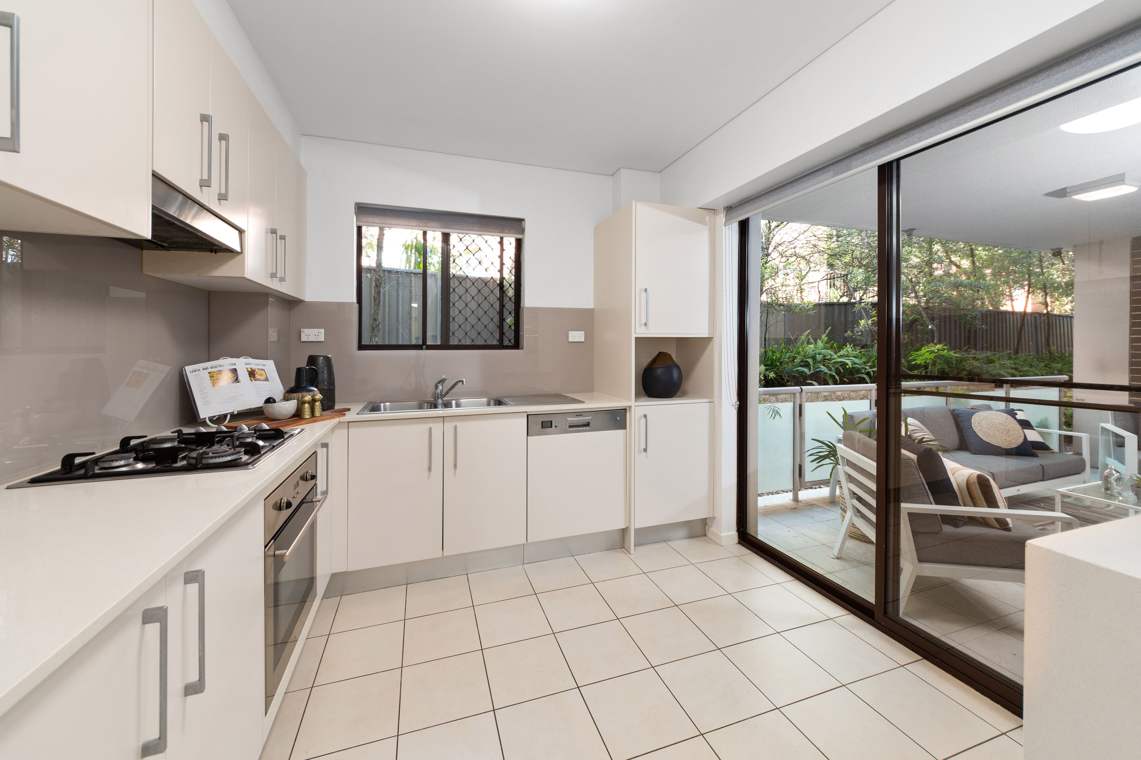 6-8 Banksia Road, Caringbah NSW 2229, Caringbah - Thumbnail 3