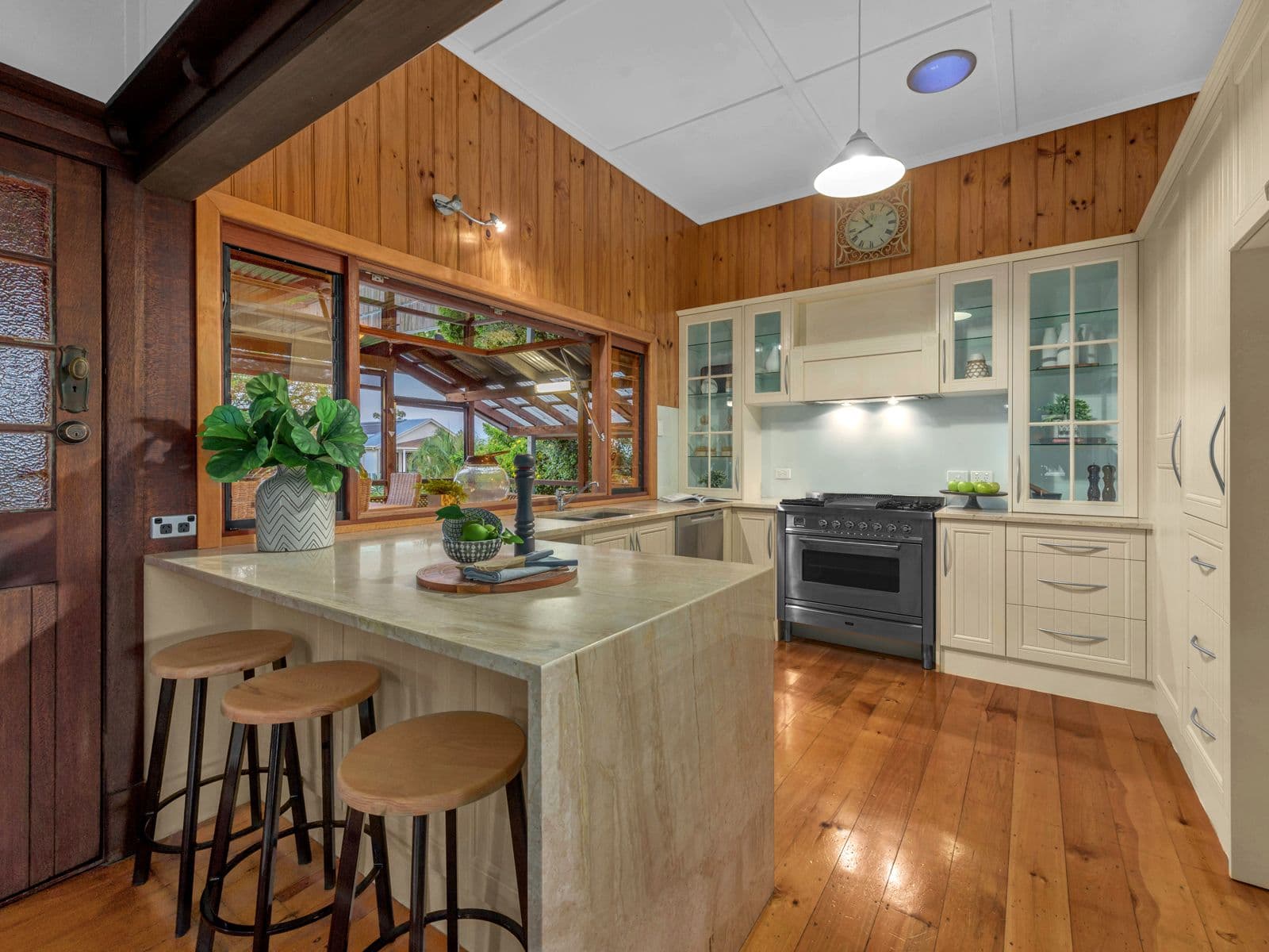 18 Wellstead Avenue, Coorparoo QLD 4151, Coorparoo - Thumbnail 3