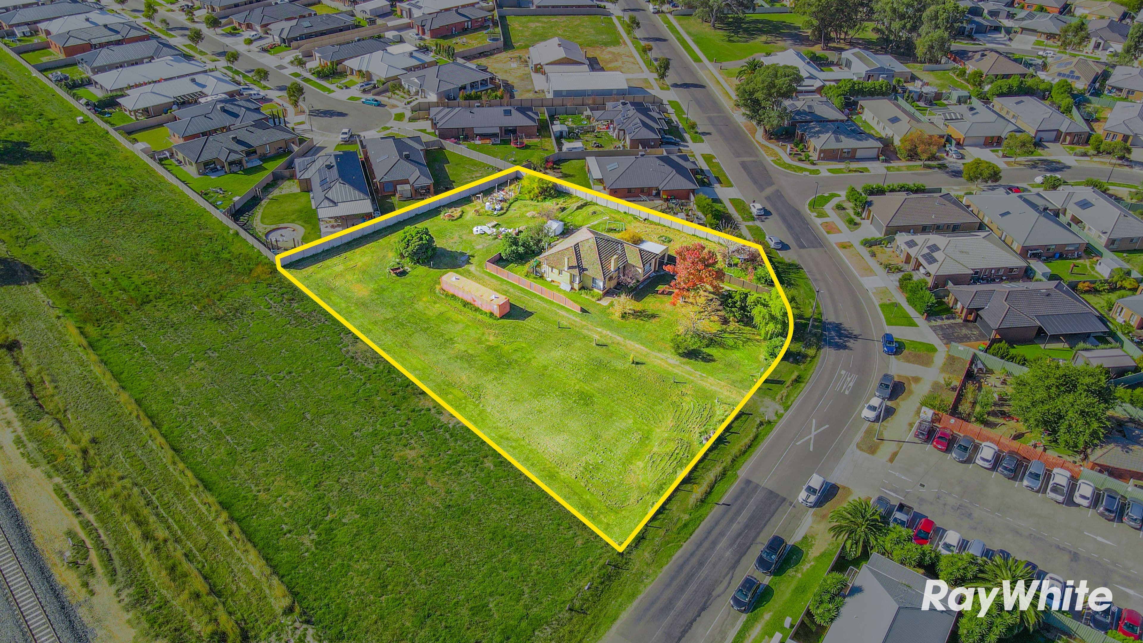 135 Ironstone Road, Epsom VIC 3551, Epsom - Thumbnail 3
