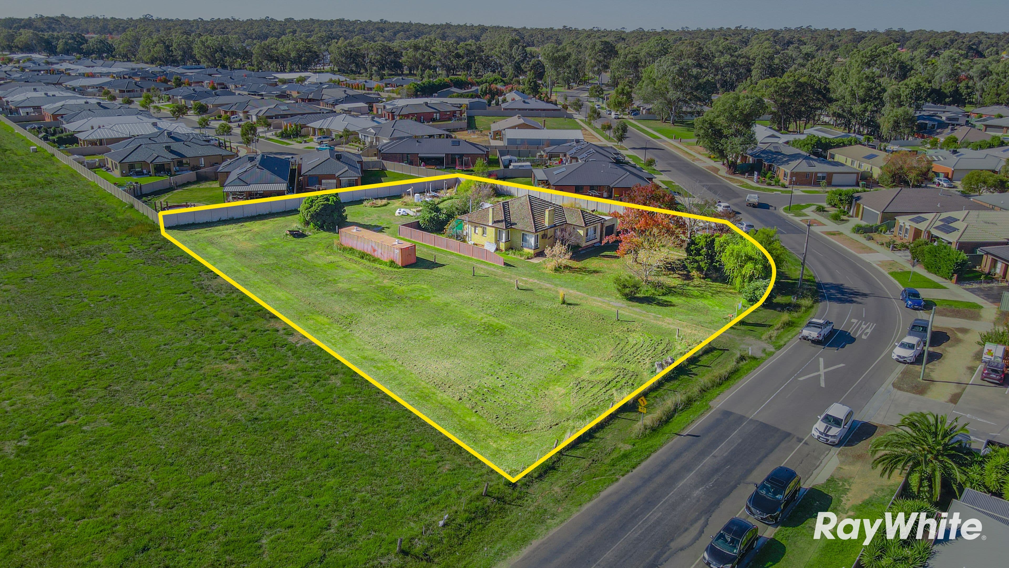 135 Ironstone Road, Epsom VIC 3551, Epsom - Thumbnail 5