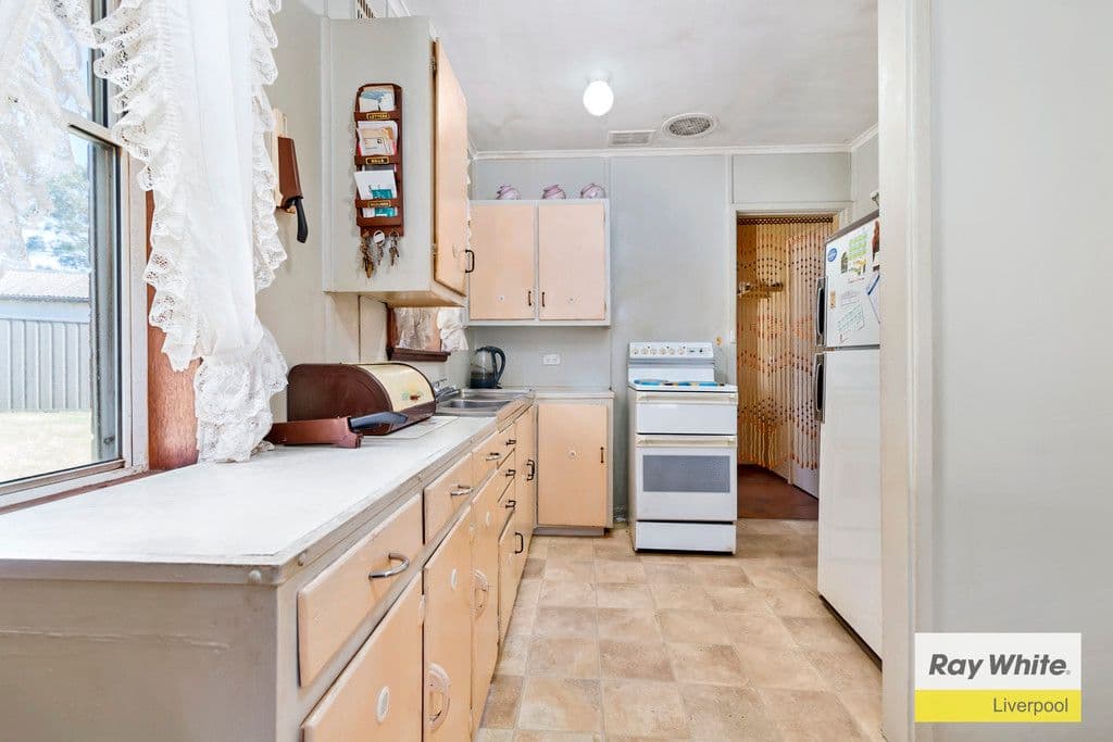 18 Cartwright Avenue, Miller - Thumbnail 2