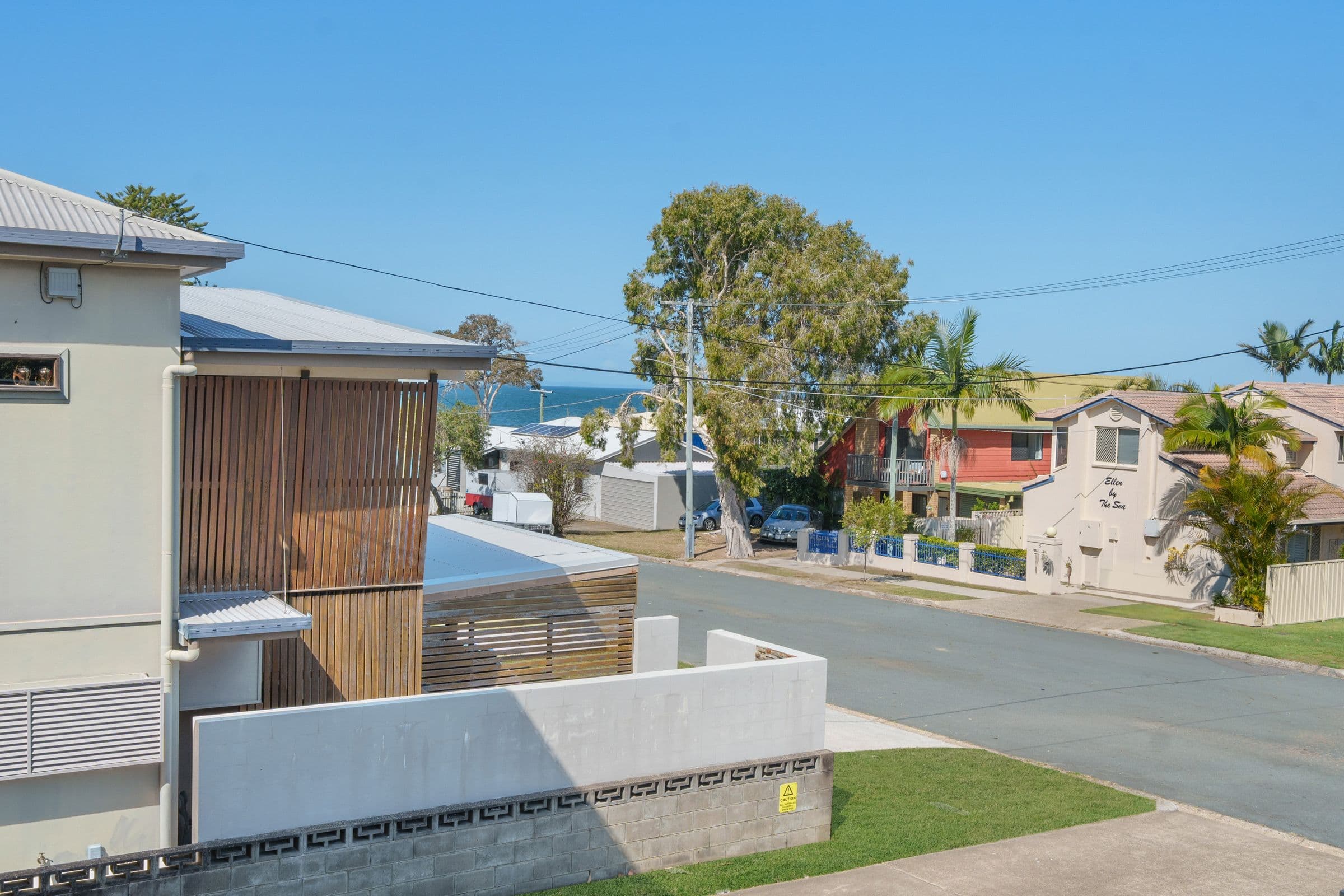 8 Ellen Street, Woody Point QLD 4019, Woody Point - Thumbnail 3