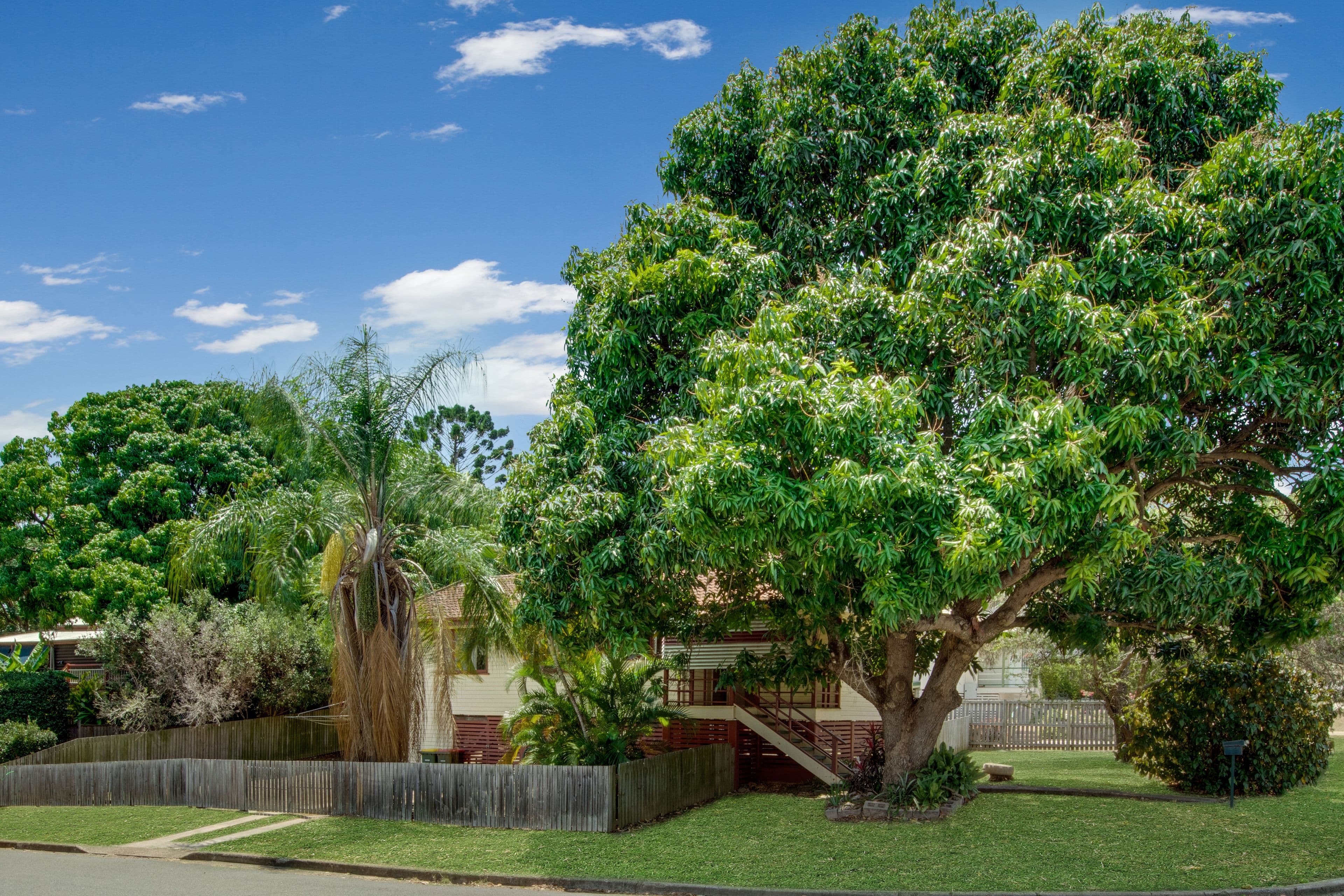 2 Carron Street, West Gladstone QLD 4680, West Gladstone - Thumbnail 2