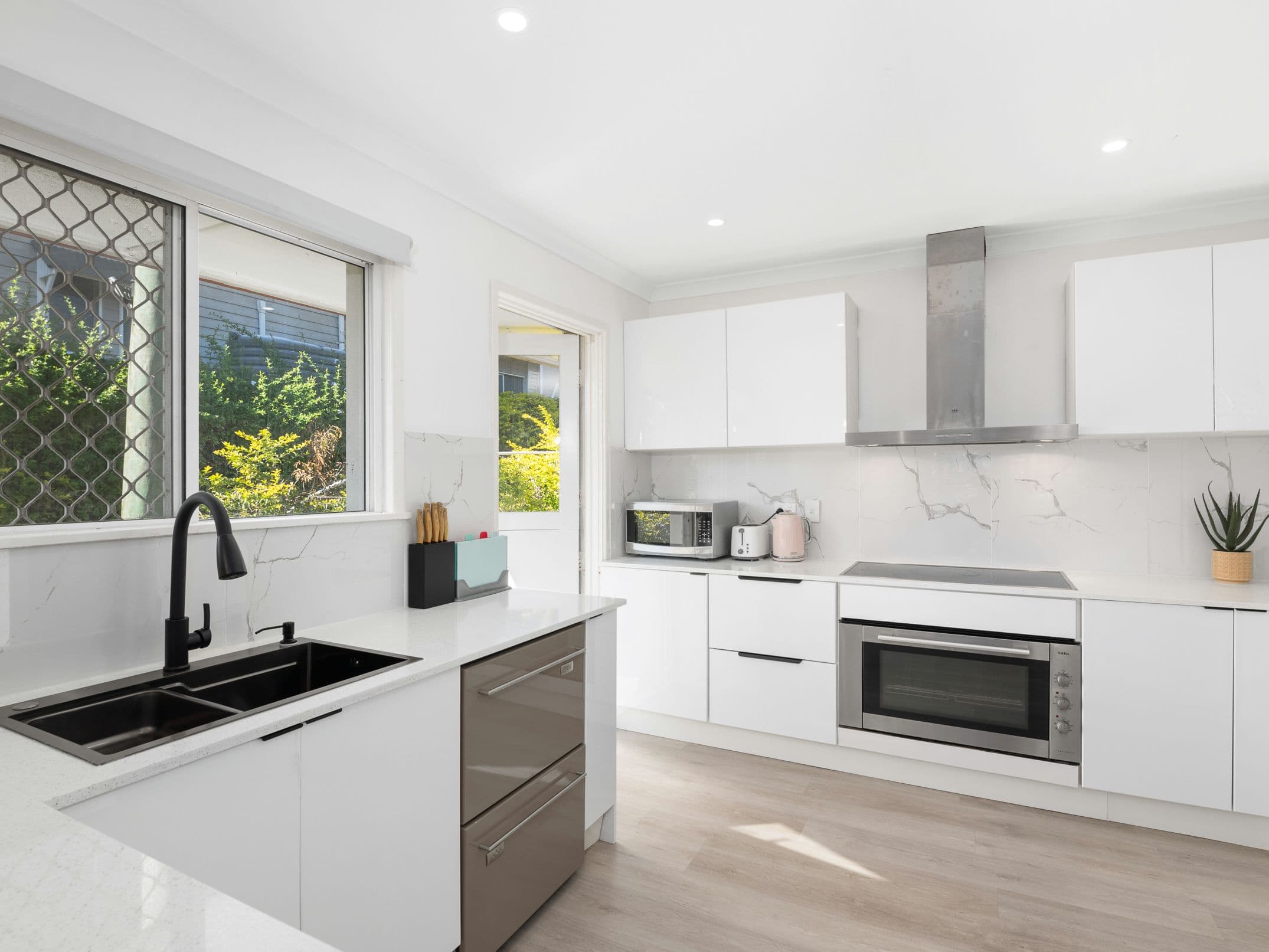 106 Boundary Road, Indooroopilly QLD 4068, Indooroopilly - Thumbnail 2