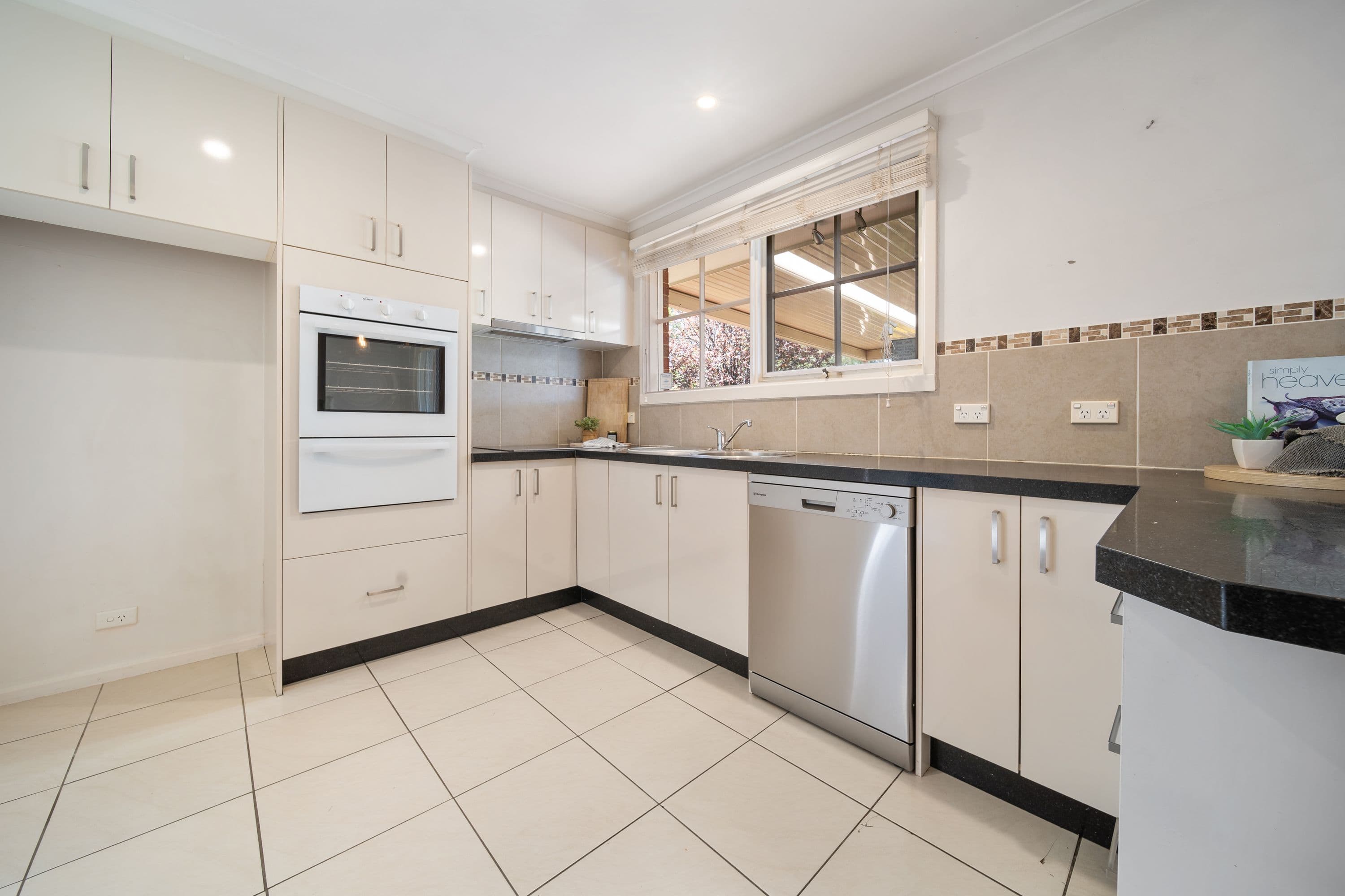 12 Broun Place, Kambah ACT 2902, Kambah - Thumbnail 5