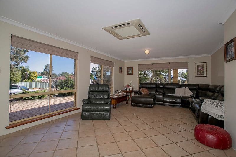 5 McNabb Place, LESMURDIE WA 6076, Lesmurdie - Thumbnail 8
