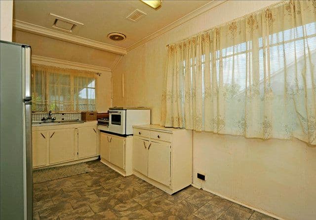 30 Summerhill Road, RESERVOIR VIC 3073, Reservoir - Thumbnail 5