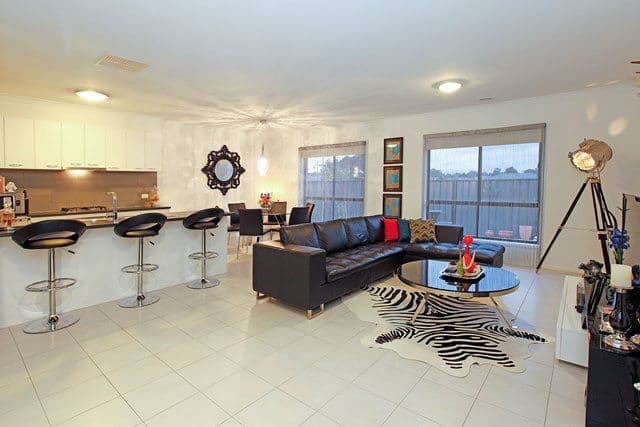 28 Borrack Crescent, MERNDA VIC 3754, Mernda - Thumbnail 2