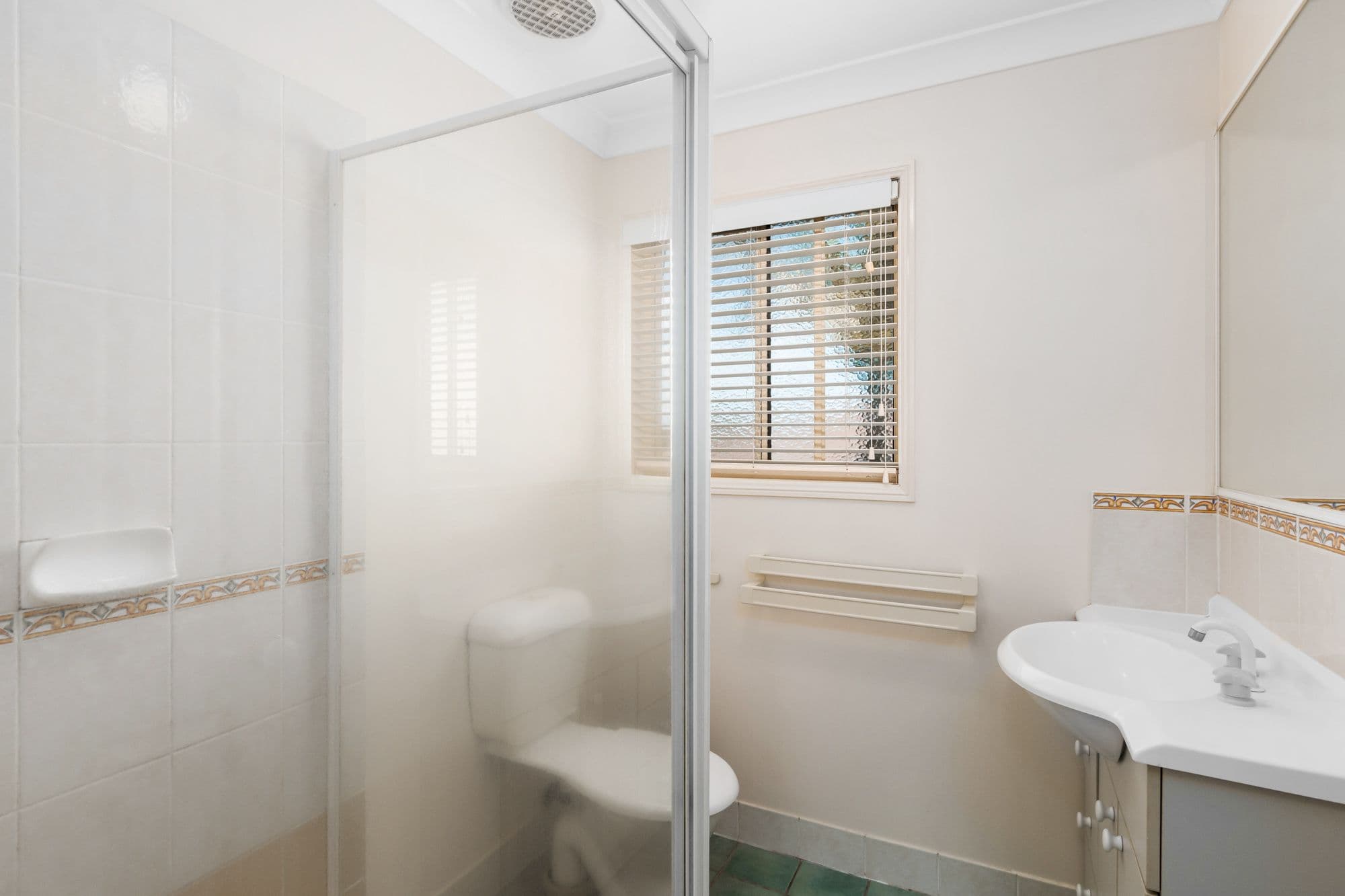 20 Hunter Street, Manly West QLD 4179, Manly West - Thumbnail 8