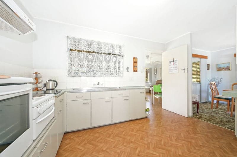 22 Elaroo Crescent, Ferny Hills - Thumbnail 8