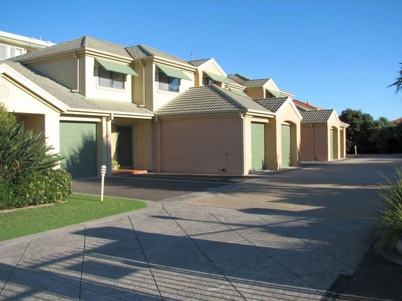 8 Beachside Way, YAMBA NSW 2464, Yamba - Image 1